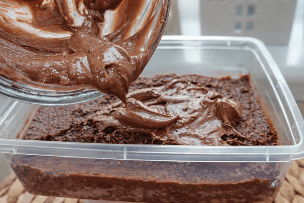 🍫 Шоколадов сладкиш с оризовки и банан (без печене)-Стъпка-8416